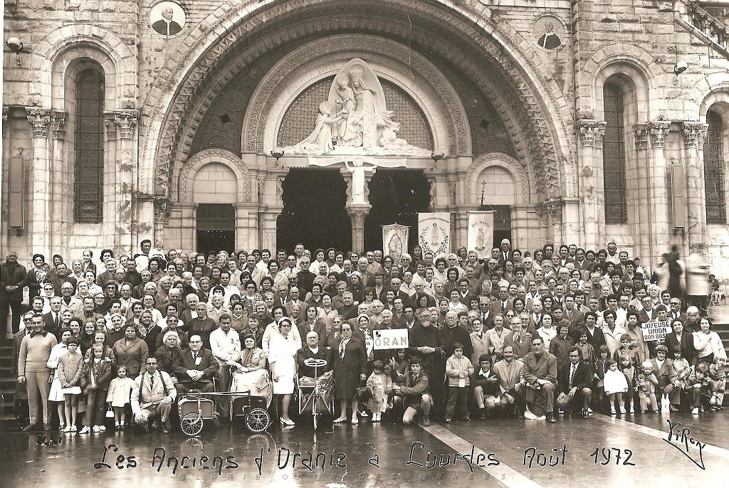 LOURDES 1972 PELERINAGE DES ORANAIS  (1).jpeg